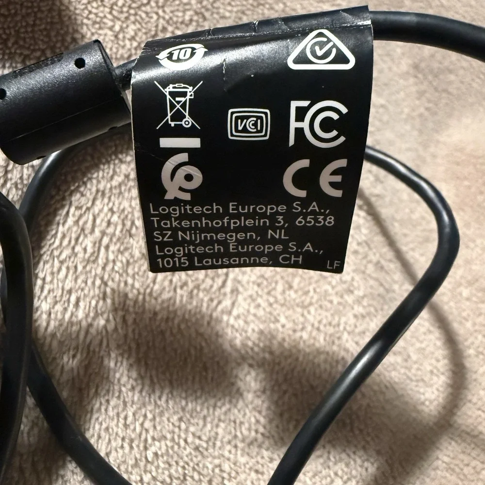 Logitech C270 HD Webcam Built-in and Mic Monitor Clip for Zoom Teams GameChat